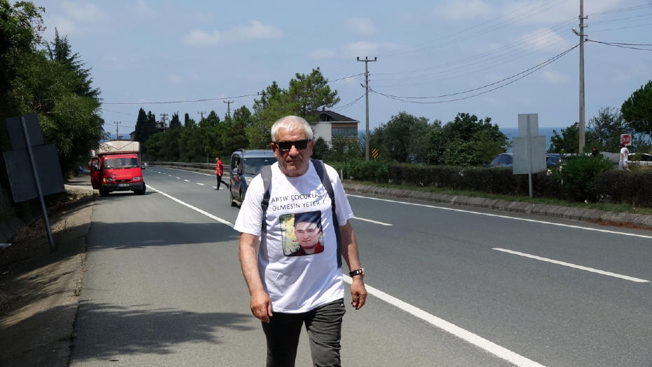 Yürüyen Adam'dan Çocuk Ölümlerine Karşı Büyük Yürüyüş Çağrısı