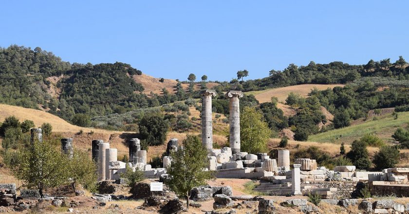 Manisa'nın Sardes Antik Kenti'nde 2 Lidya askerinin iskeleti bulundu