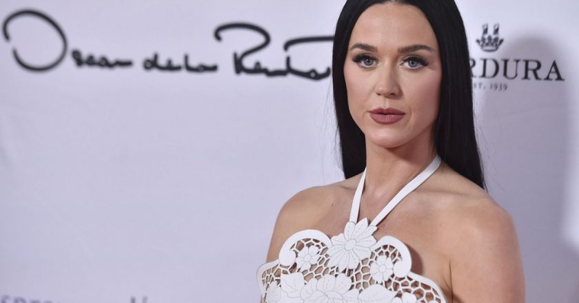 Katy Perry'ye yeni klibinin çekimleri sırasında çevreye verdiği zarardan dolayı soruşturma