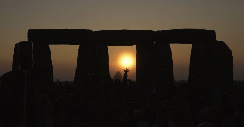 Araştırmacıları hayrete düşüren keşif: Stonehenge sunak taşı İskoçya'dan getirildi