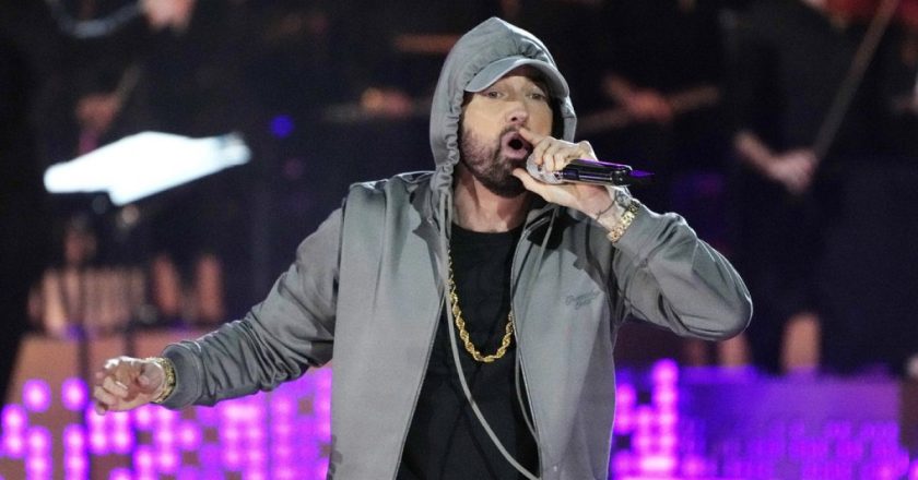 Amerikalı ünlü rapçi Eminem dede olmaya hazırlanıyor