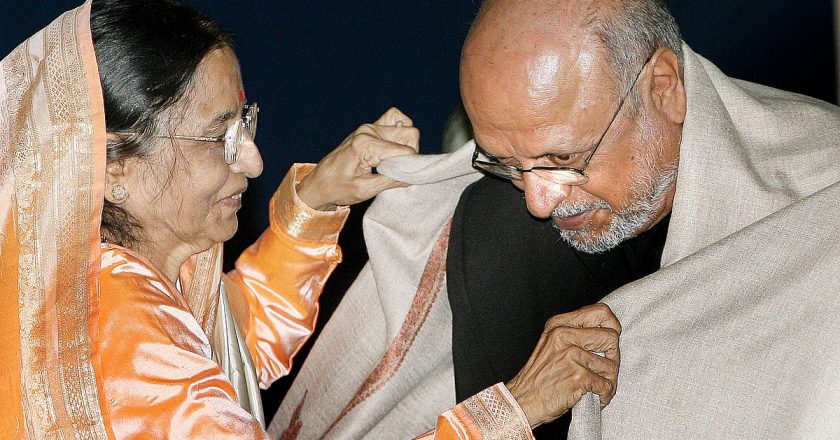 Hintli yönetmen Shyam Benegal böbrek yetmezliği nedeniyle hayatını kaybetti