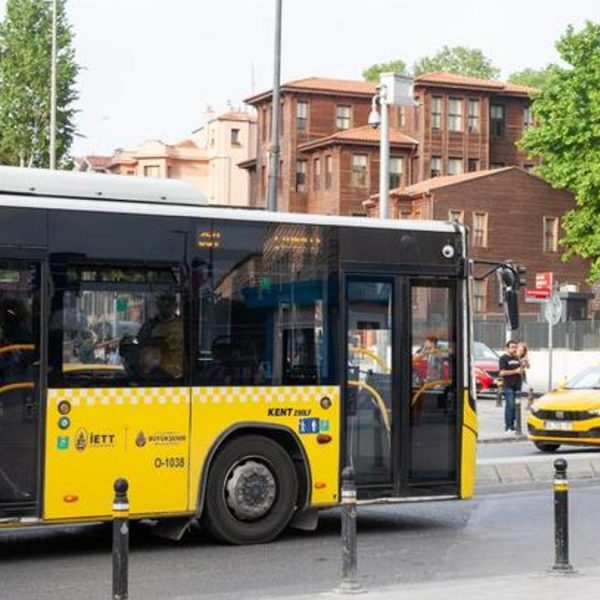 15bk durur! Iett 15bk otobüs isimleri durdurur, satır 15bk satır …