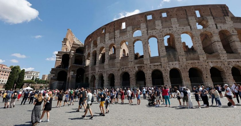 İtalya, turistleri donduracak bilet ajansları için 20 milyon avro cezalandırdı
