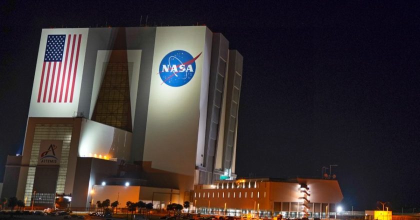 NASA, astronot çizgi romanlarını web sitesinden çıkardı