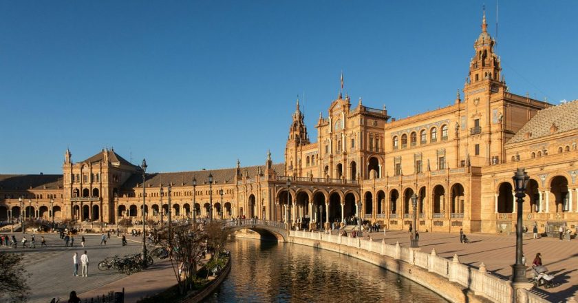 “Yıldız Savaşları” ndan Black Mirror’a: Turistler ünlü İspanya atış yerlerini keşfediyor