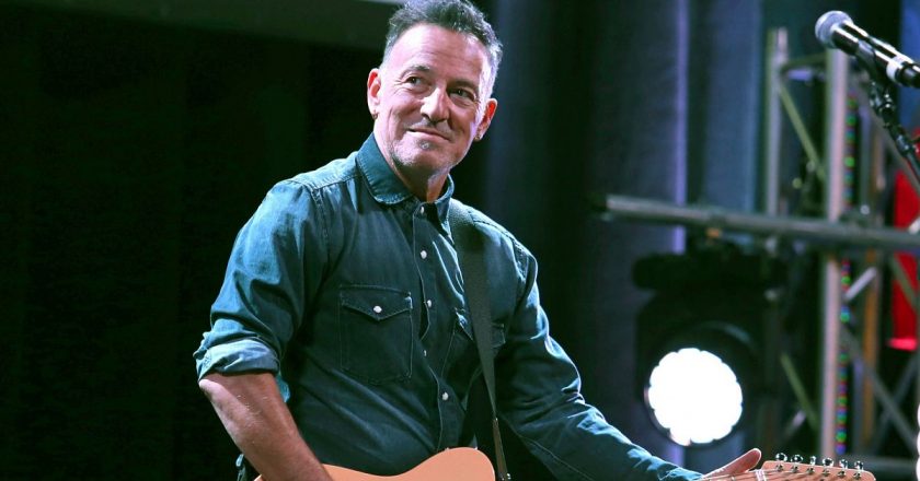 Bruce Springsteen, yayınlanmamış şarkılardan oluşan 7 albüm yayınladı