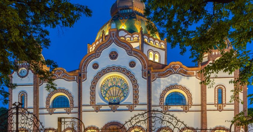 Art Nouveau’nun izinde: Dorka Demeter’in fotoğraf sergisi İstanbul’da