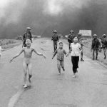 World Press’in Fotoğrafları İkonik “Napalm Girl” Fotoğrafını Nick Ut tarafından askıya aldı