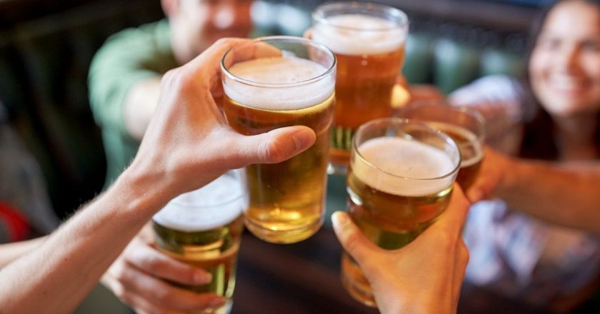 Acı rekabet: İki bar, Londra’nın en eski Thames Nehri kenarı ‘pub’ı olduğunu iddia ediyor
