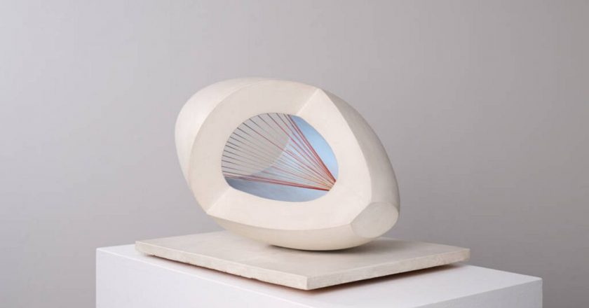 İngiltere, nadir Barbara Hepworth heykelini korumak için 3,8 milyon sterlin topladı