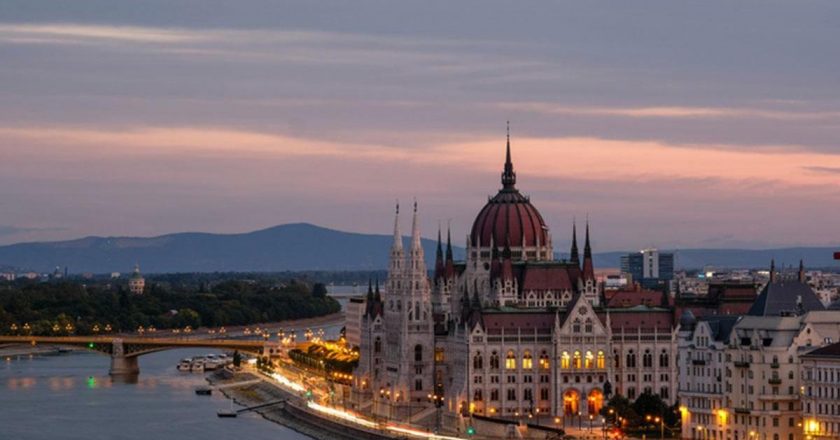 Macaristan’da Gezilecek Yerler: Budapeşte, Debrecan. Pecs…Macaristan’da Nerede Kalınır? Ne, Nerede Yenir?