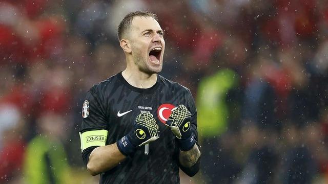 Mert Günok, Milli Takım kariyerini sonlandırdığını açıkladı!
